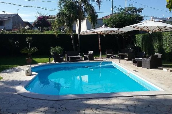 Gullo Hotel
