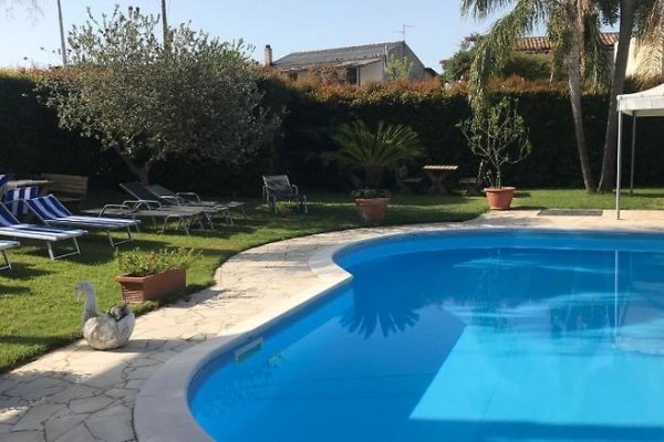 Gullo Hotel