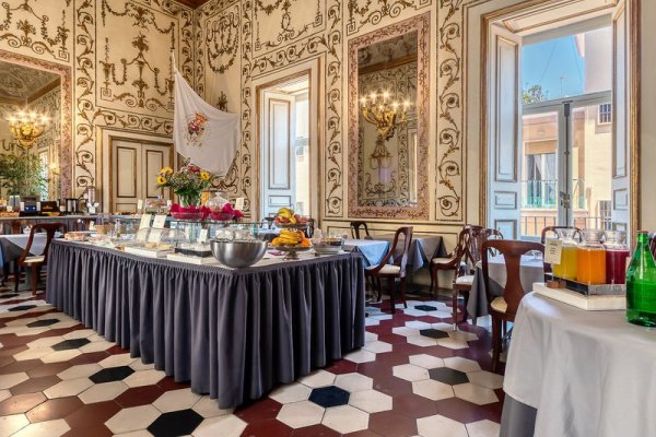 Decumani Hotel De Charme