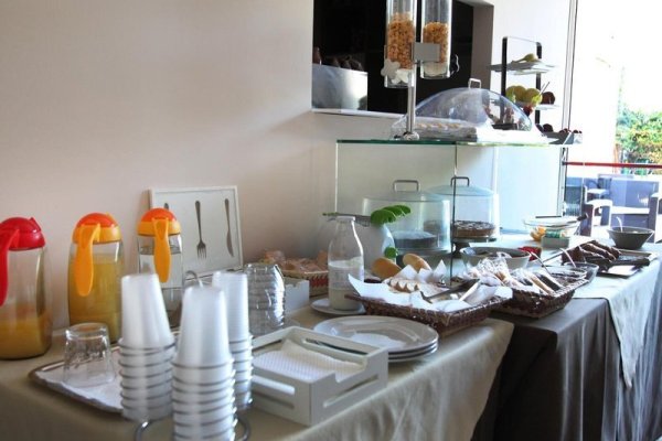 Hotel Sogni d'Oro Airport