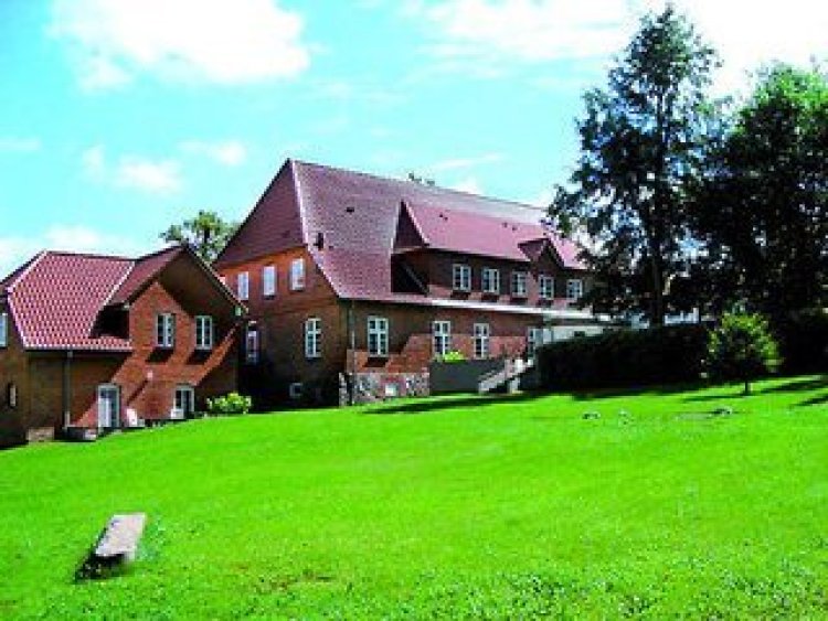 Alter Gutshof Demern