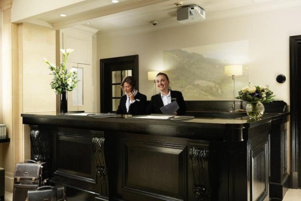 London Bridge Hotel
