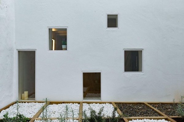 Divina Suites