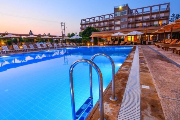 CHC Aqua Mare Resort