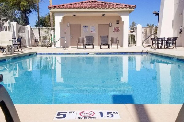 Comfort Inn & Suites Tempe Phoenix Sky Harbour
