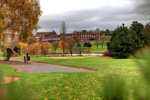 The Windmill Village Hotel, Golf Club & Spa, Bw Signature Collection