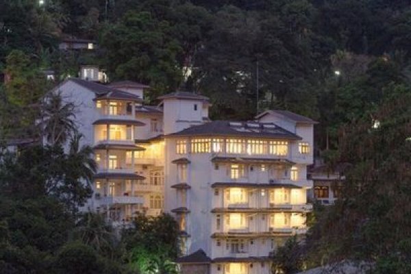 Oak Ray Serene Garden Hotel