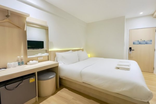 Zhennan Teabar Hotel
