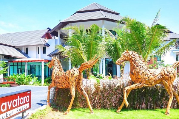 Navatara Phuket Resort