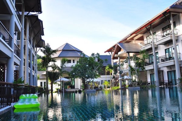 Navatara Phuket Resort
