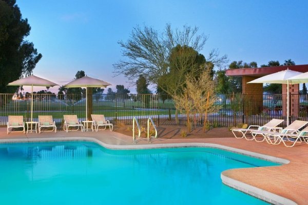 Four Points by Sheraton at Phoenix Mesa Gateway Airport