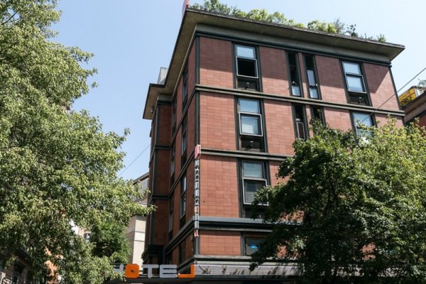 Orange Hotel