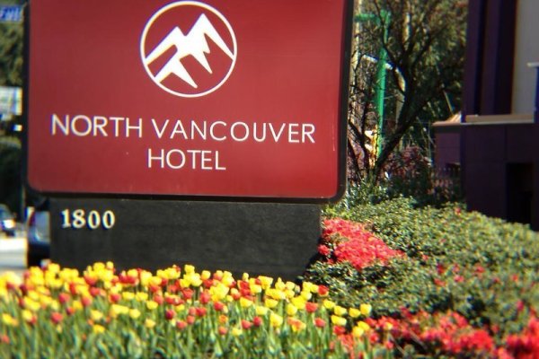 North Vancouver Hotel