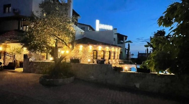 Samel Hotel