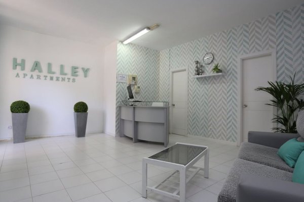 Halley Apartments