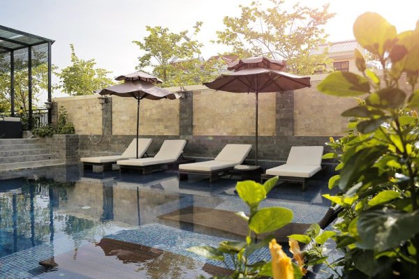 Royal Riverside Hoi An Hotel