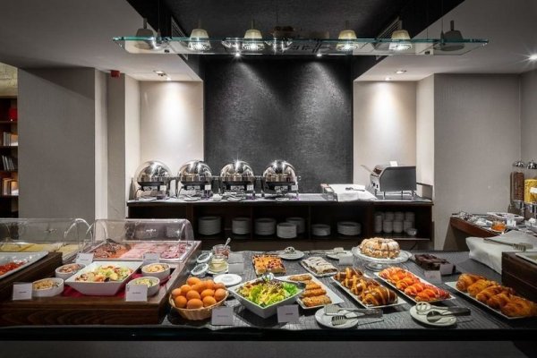 987 Design Prague Hotel