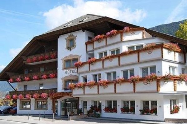 Hotel Kronplatzer Hof