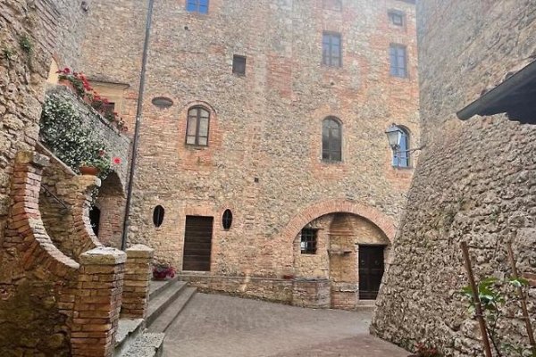 Castel Pietraio