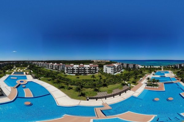 MareAzul Family Beach CondoHotel