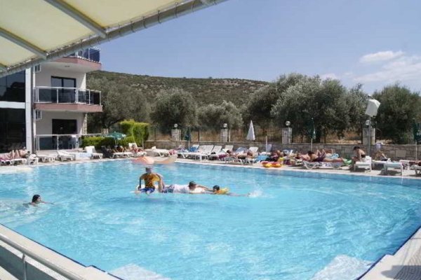 Whispering Sands Resort