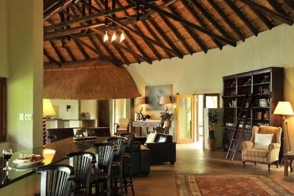 Black Rhino Game Lodge
