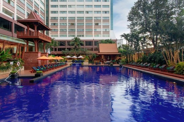 Ramada Plaza by Wyndham Bangkok Menam Riverside