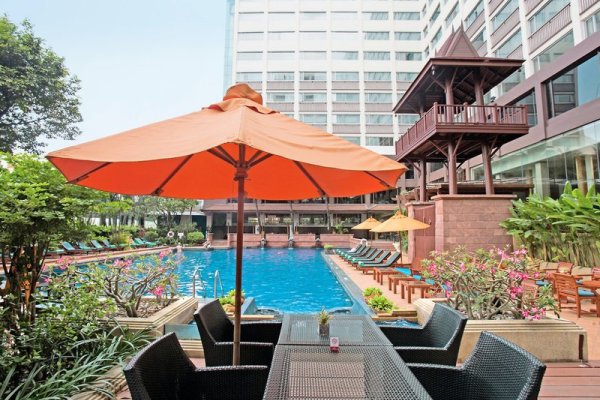 Ramada Plaza by Wyndham Bangkok Menam Riverside