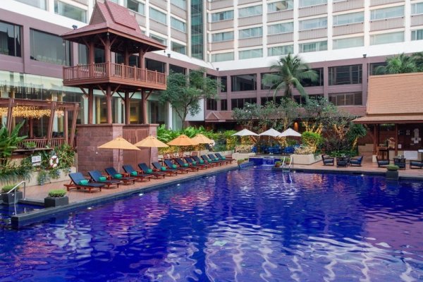 Ramada Plaza by Wyndham Bangkok Menam Riverside