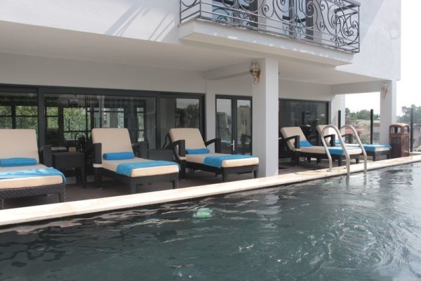Aira Boutique Hanoi Hotel & Spa
