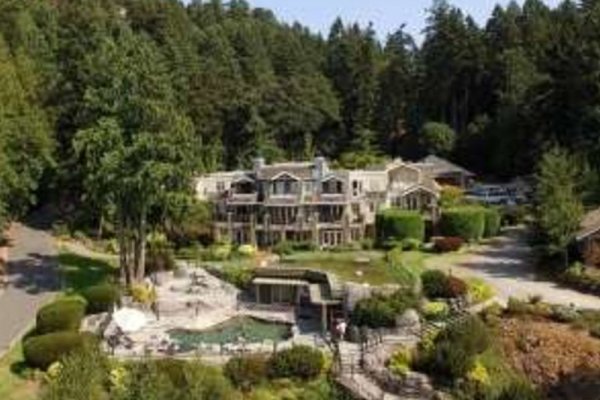 Poets Cove Resort & Spa