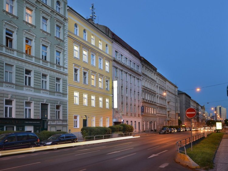 Abe Hotel
