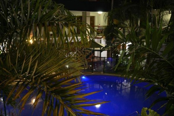 Bay Village Tropical Retreat