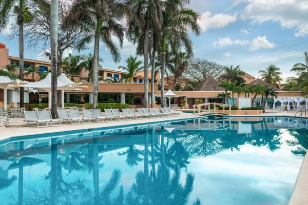 Omni Puerto Aventuras Beach Resort