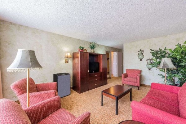 Ramada Dallas Love Field Airport