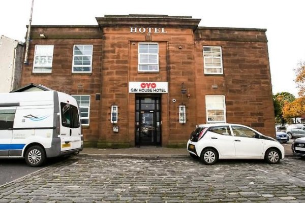 Oyo Gin House Hotel
