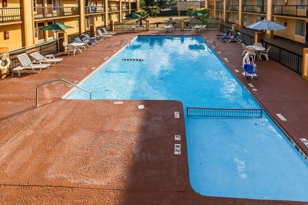 Quality Inn Midtown Savannah 