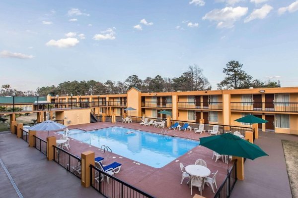 Quality Inn Midtown Savannah 