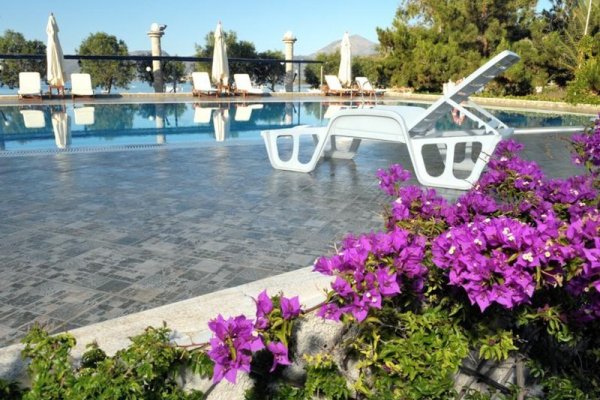 Lagada Beach Hotel