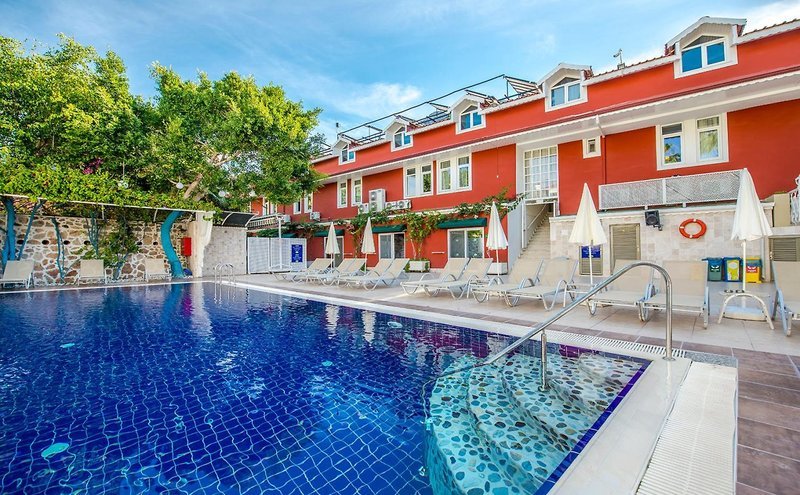 Tonoz Beach Hotel