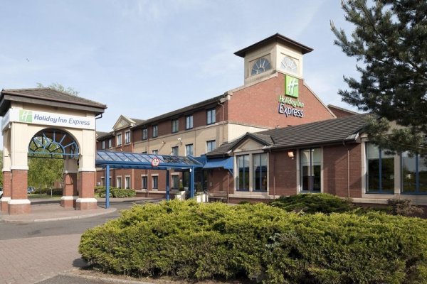 Holiday Inn Express Strathclyde Park M74, Jct.5