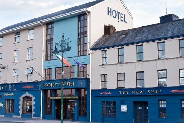 Dooley's Hotel