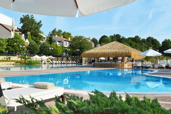 Oasis Resort & Spa