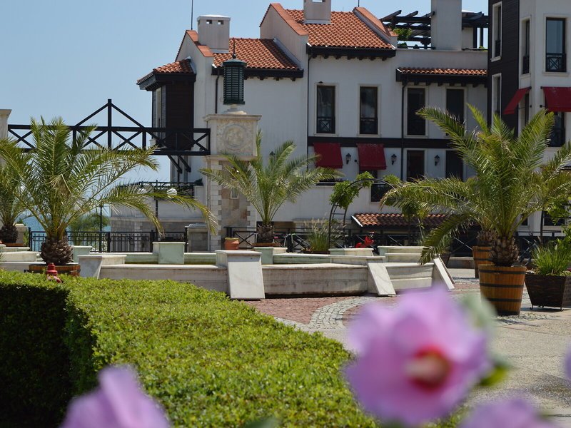 Oasis Resort & Spa