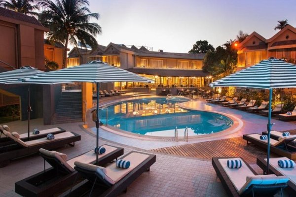Whispering Palms Beach Resort