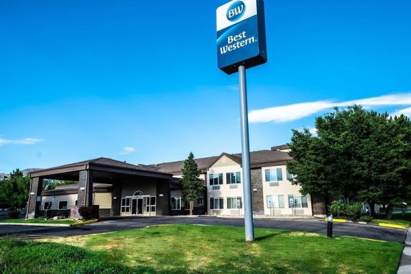 Crystal Inn Hotel & Suites - Brigham City