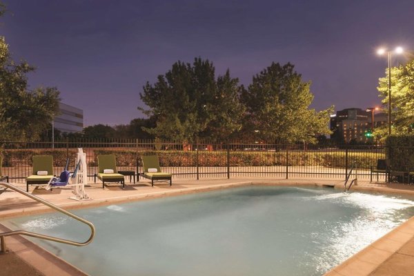 Radisson Hotel Dallas North Addison
