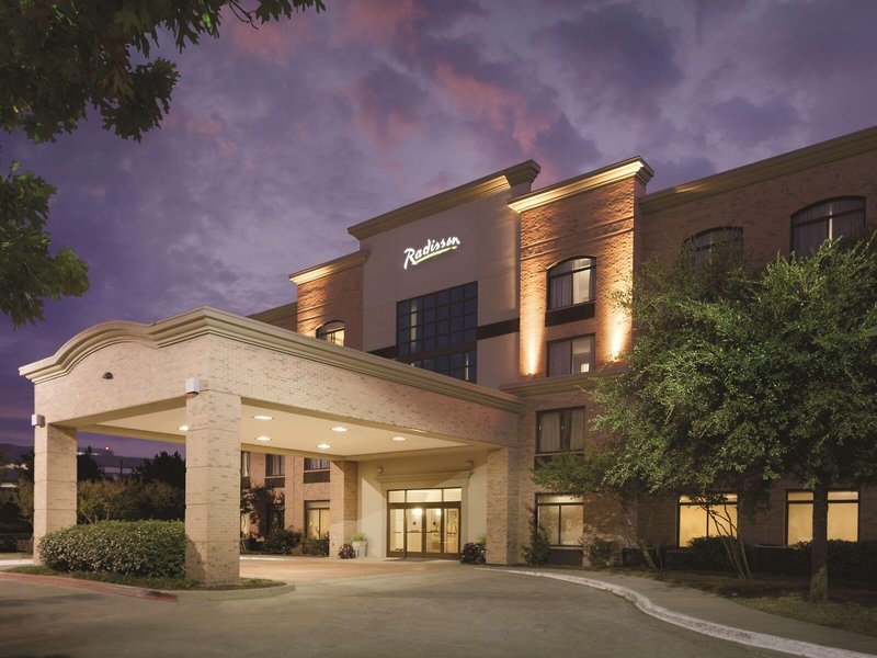Radisson Hotel Dallas North Addison