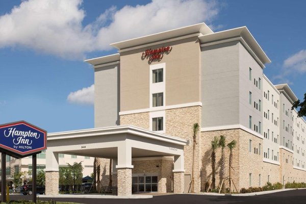 Hampton Inn Miami Airport East