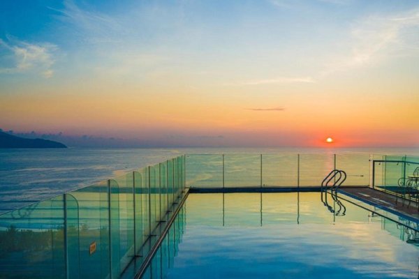 Alani Sea View Hotel